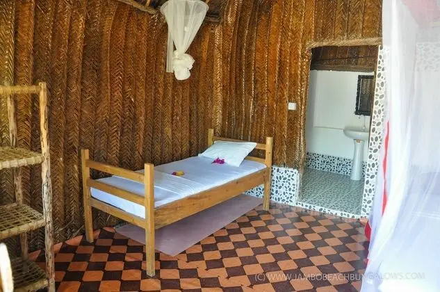 Üç Kişilik Oda