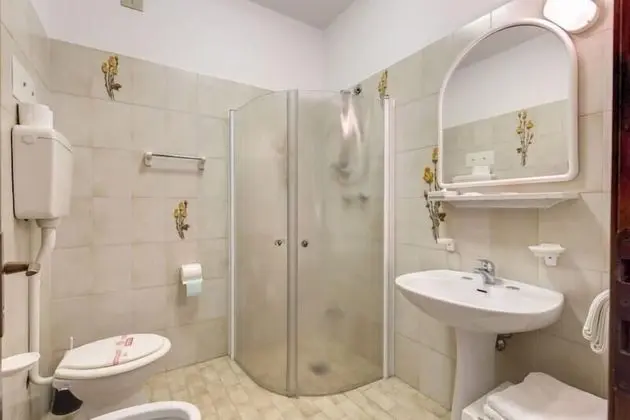 Standard Tek Büyük veya İki Ayrı Yataklı Oda