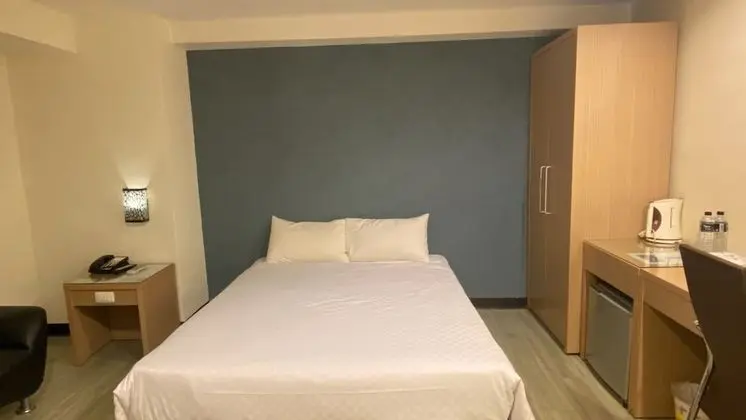 Classic Tek Büyük Yataklı Oda