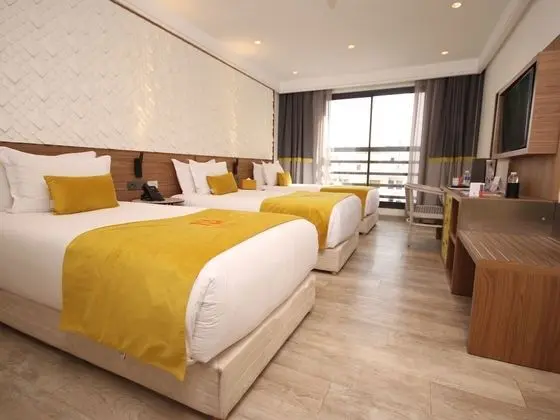Deluxe Üç Kişilik Oda