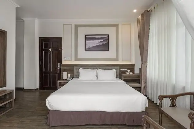 Luxury Tek Büyük Yataklı Oda