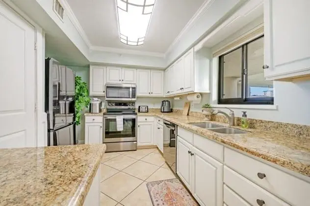 Daire, Birden Çok Yatak (New Listing - Remodeled Condo )