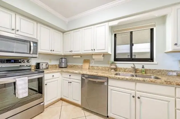 Daire, Birden Çok Yatak (New Listing - Remodeled Condo )