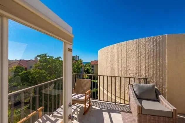 Daire, Birden Çok Yatak (New Listing - Remodeled Condo )