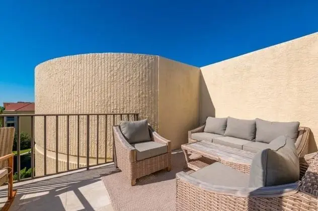 Daire, Birden Çok Yatak (New Listing - Remodeled Condo )