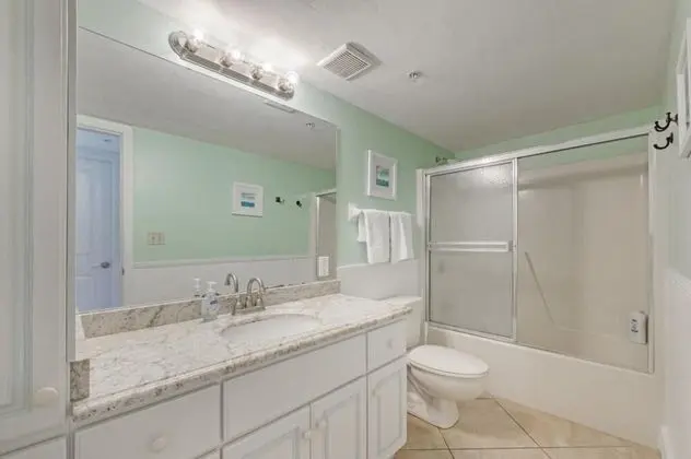 Daire, Birden Çok Yatak (New Listing - Remodeled Condo )