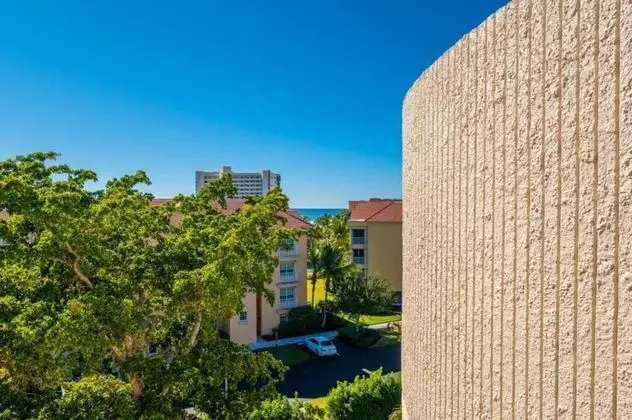 Daire, Birden Çok Yatak (New Listing - Remodeled Condo )