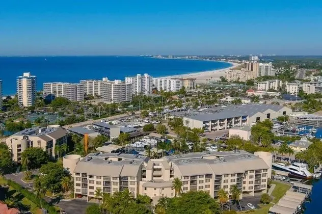 Daire, Birden Çok Yatak (New Listing - Remodeled Condo )