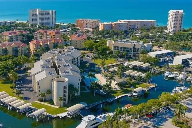 Daire, Birden Çok Yatak (New Listing - Remodeled Condo )