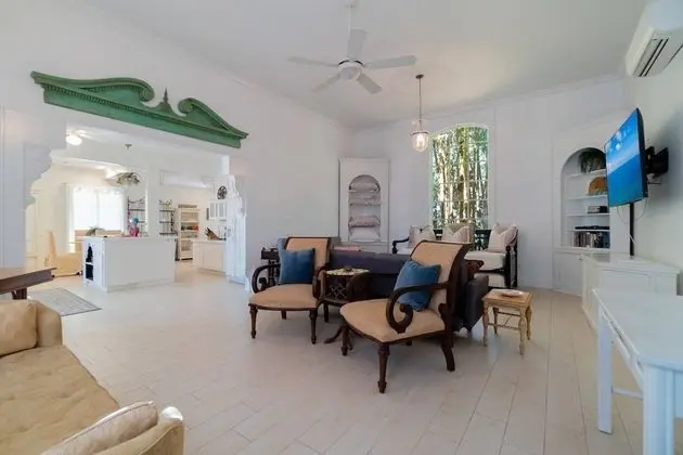 Ev (New Live Oak Cottage/Beach/Downtown/P)