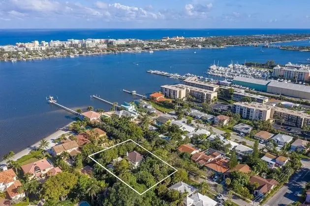 Ev (New Live Oak Cottage/Beach/Downtown/P)