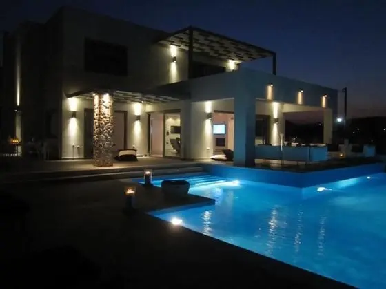 Villa, 4 Yatak Odası, Şömine