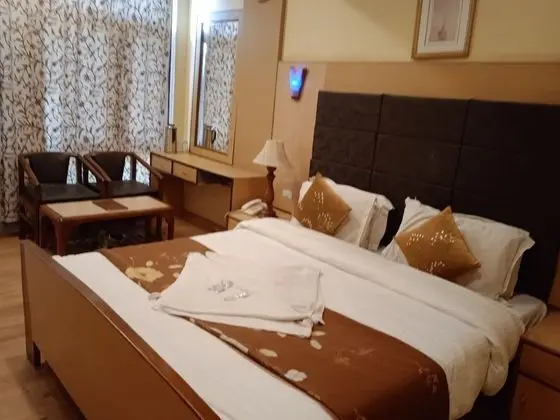 Deluxe Dört Kişilik Oda, Göl Manzaralı