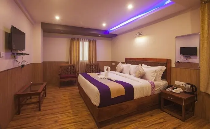 Deluxe Tek Büyük Yataklı Oda, 1 Çift Kişilik Yatak, Sigara İçilmez
