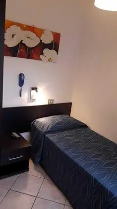 Üç Kişilik Oda