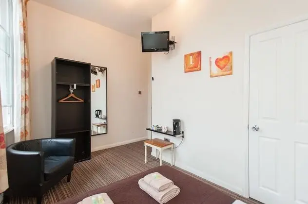 Tek Büyük Yataklı Oda, 1 Çift Kişilik Yatak