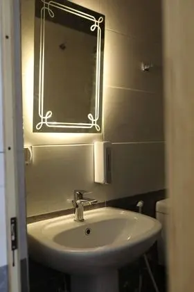 Deluxe Tek Büyük veya İki Ayrı Yataklı Oda