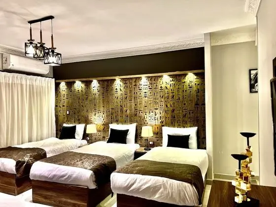 City Üç Kişilik Oda