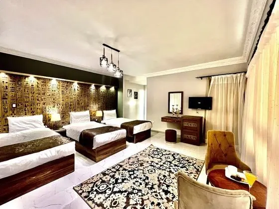 City Üç Kişilik Oda
