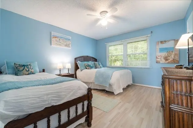 Daire (New Listing Townhouse Paradise -Steps)