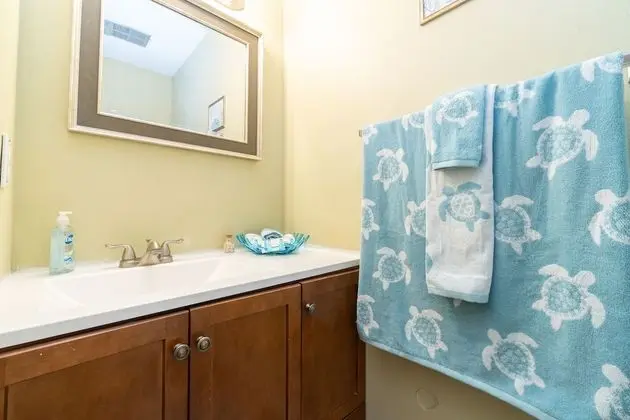 Daire (New Listing Townhouse Paradise -Steps)