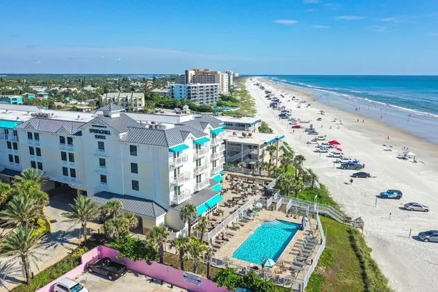 Daire (New Listing Townhouse Paradise -Steps)
