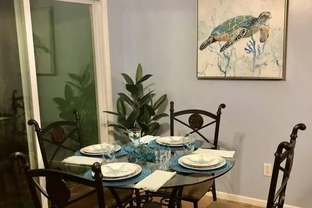 Daire (New Listing Townhouse Paradise -Steps)