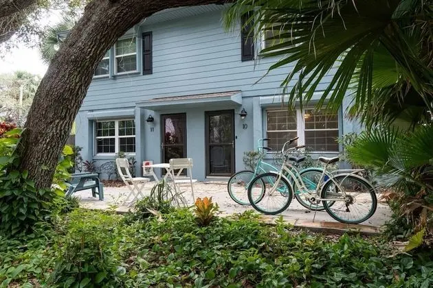 Daire (New Listing Townhouse Paradise -Steps)