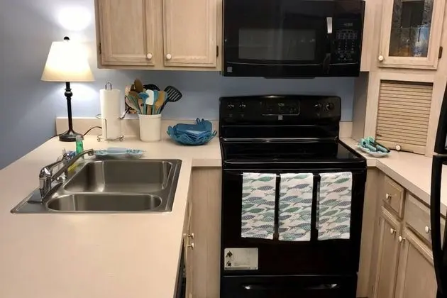 Daire (New Listing Townhouse Paradise -Steps)