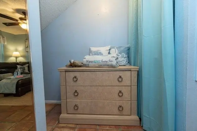 Daire (New Listing Townhouse Paradise -Steps)
