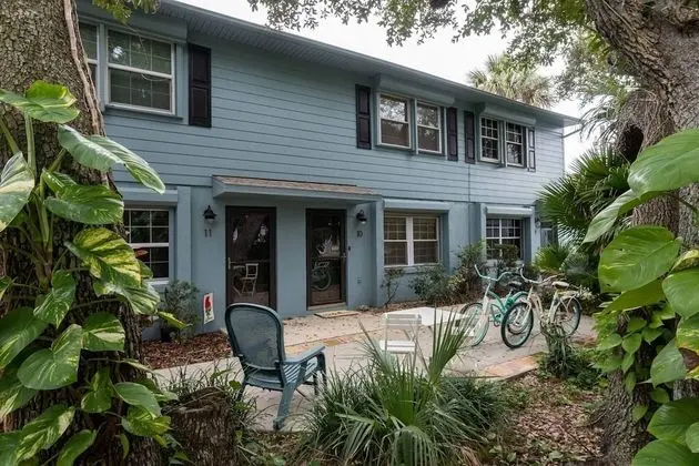 Daire (New Listing Townhouse Paradise -Steps)