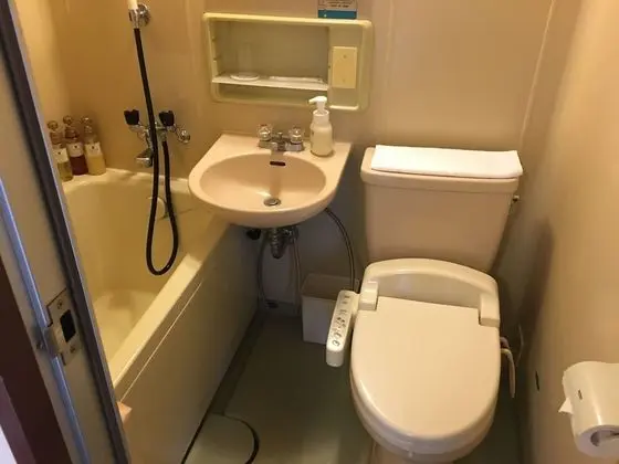 Tek Kişilik Oda, Sigara İçilmez