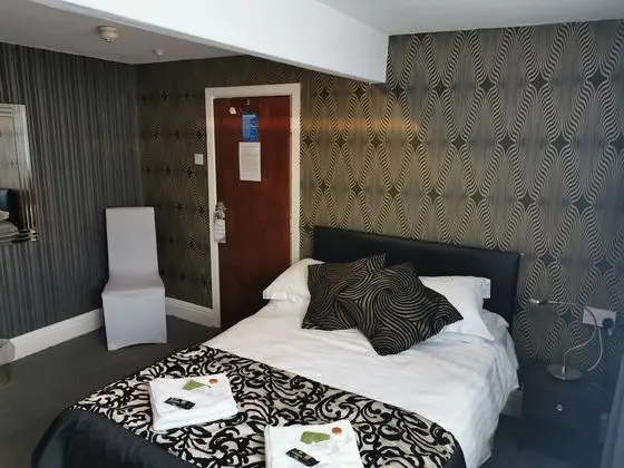 Comfort Tek Büyük Yataklı Oda