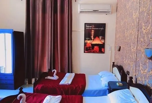 Tek Büyük veya İki Ayrı Yataklı Oda
