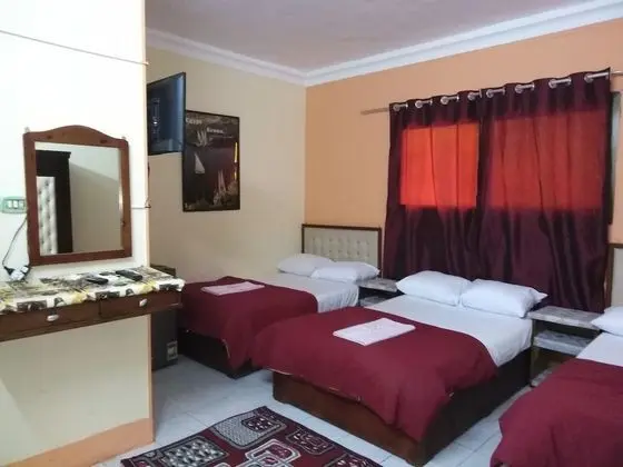 Üç Kişilik Oda