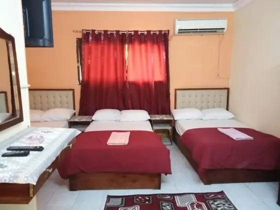 Üç Kişilik Oda