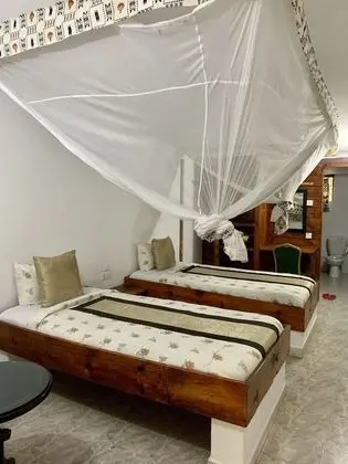 Traditional İki Ayrı Yataklı Oda