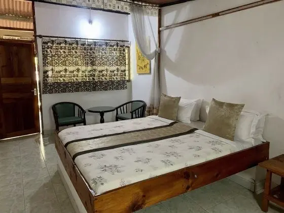 Traditional Tek Büyük Yataklı Oda