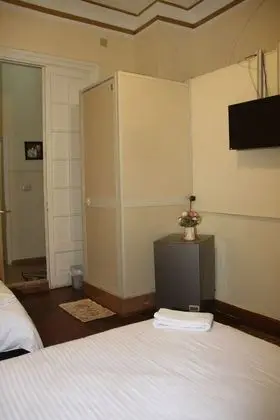 Üç Kişilik Oda, Özel Banyo