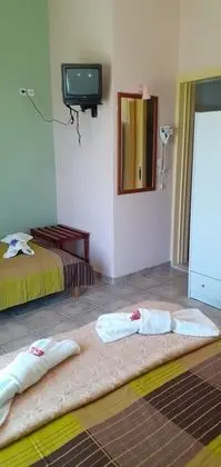 Economy Tek Büyük veya İki Ayrı Yataklı Oda