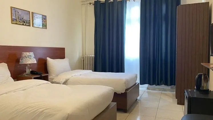 Tek Büyük Yataklı Oda