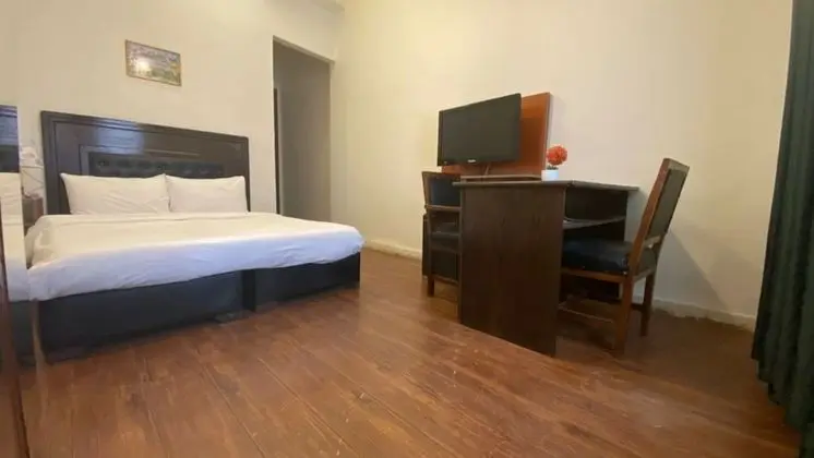 Üç Kişilik Oda