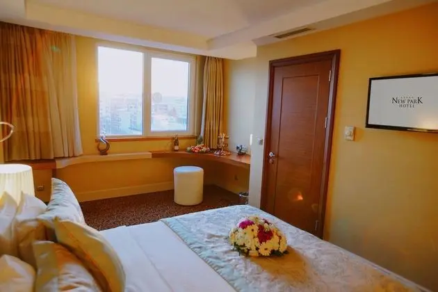 Grand Suite 1 Bedroom, 2 Bathroom, Executive Lounge & Cafe