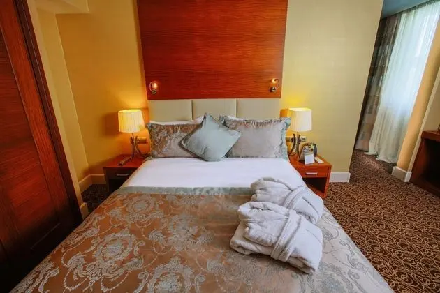 Grand Suite 1 Bedroom, 2 Bathroom, Executive Lounge & Cafe