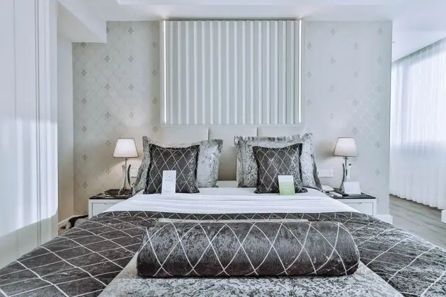 King Suite - Free Executive Lounge