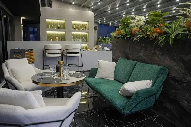 Süit (Executive Lounge & Cafe)
