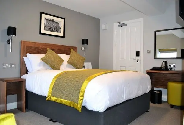 Large Double Room