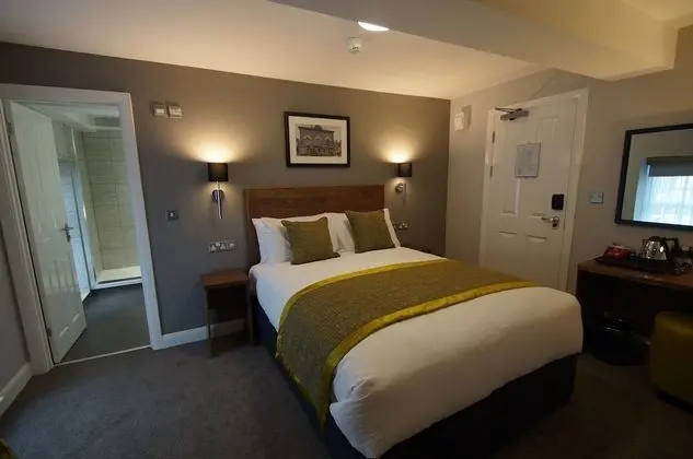 Large Double Room