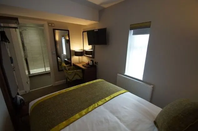 Large Double Room