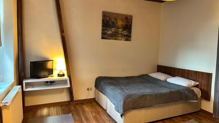 Standart Oda, Kara Manzaralı
